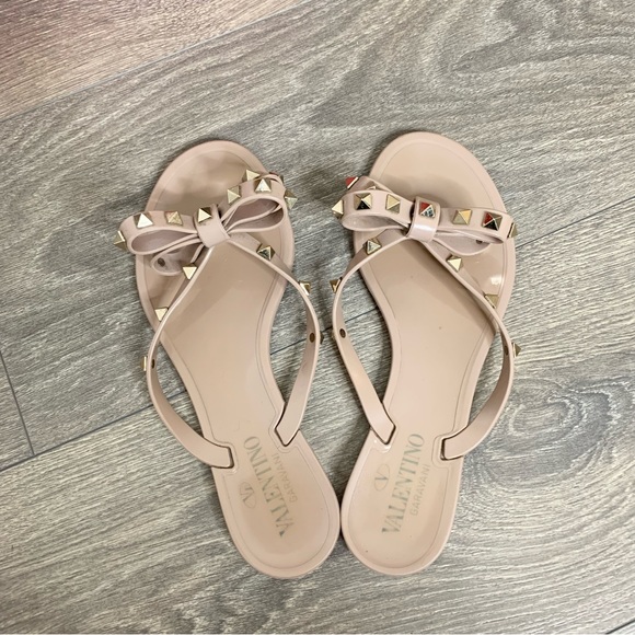 Valentino Rockstud Jelly Thong Sandals Power Nude Bows Studs Size 6 - Picture 4 of 14